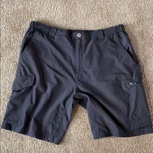 Men’s cargo shorts